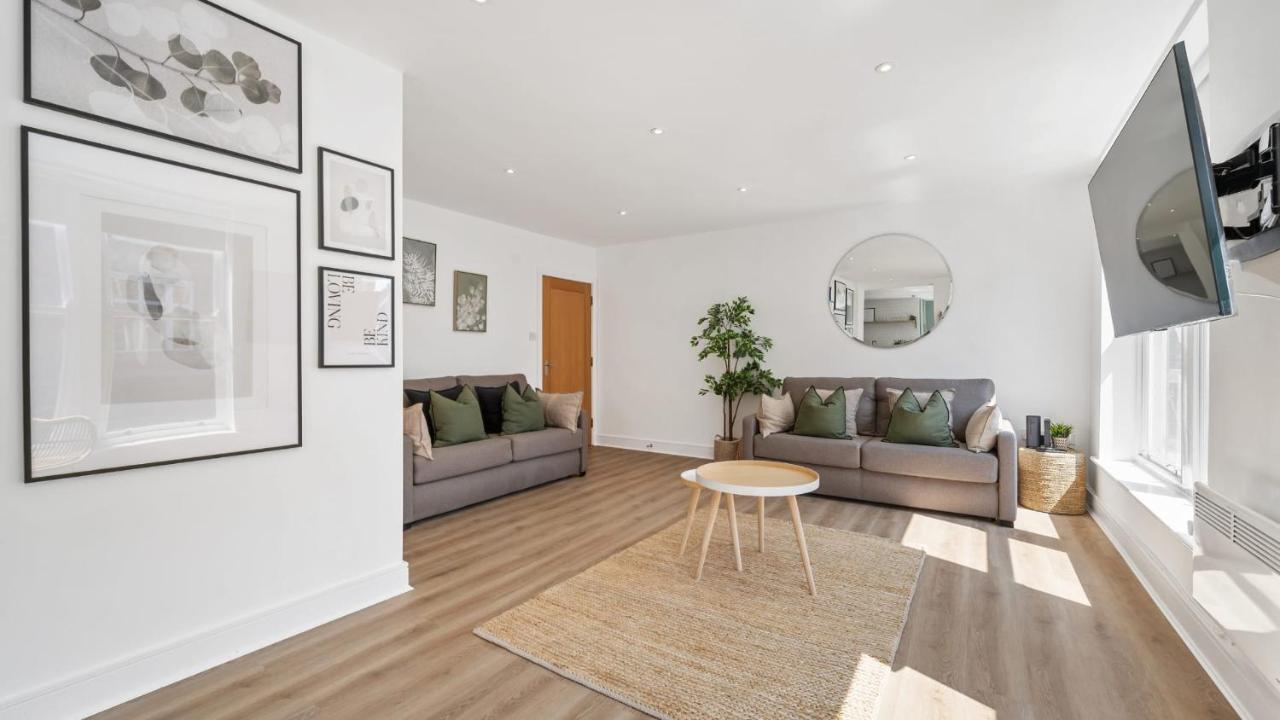 Lark Lane Hideaway *